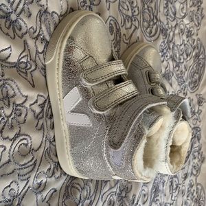 Veja Kids Esplar Mid High Top Trainer, Silver Pierre